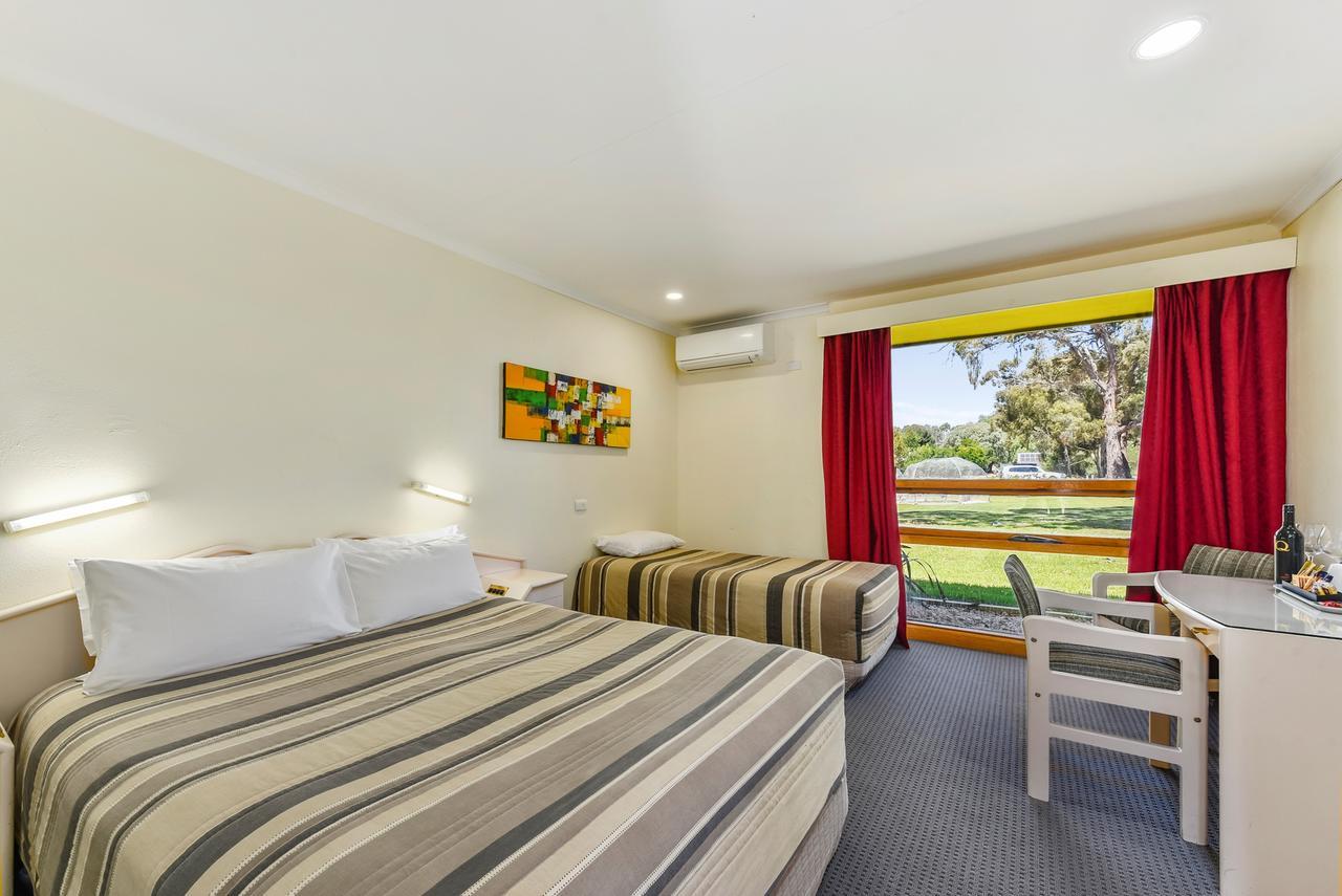 William Macintosh Motor Lodge Naracoorte Dış mekan fotoğraf