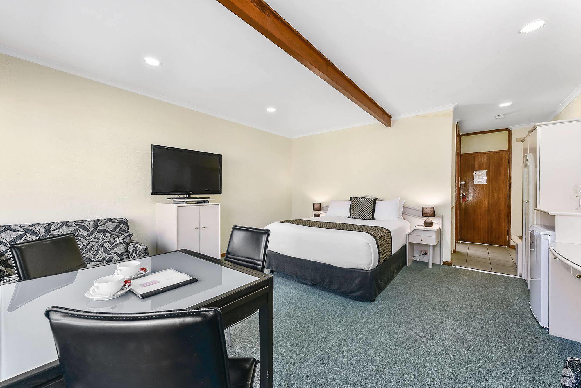 William Macintosh Motor Lodge Naracoorte Dış mekan fotoğraf